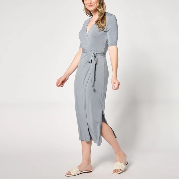 Barefoot Dreams Dresses & Skirts - Barefoot Dreams Luxe Milk Jersey 3/4 Sleeve Wrap Dress (Size XS)